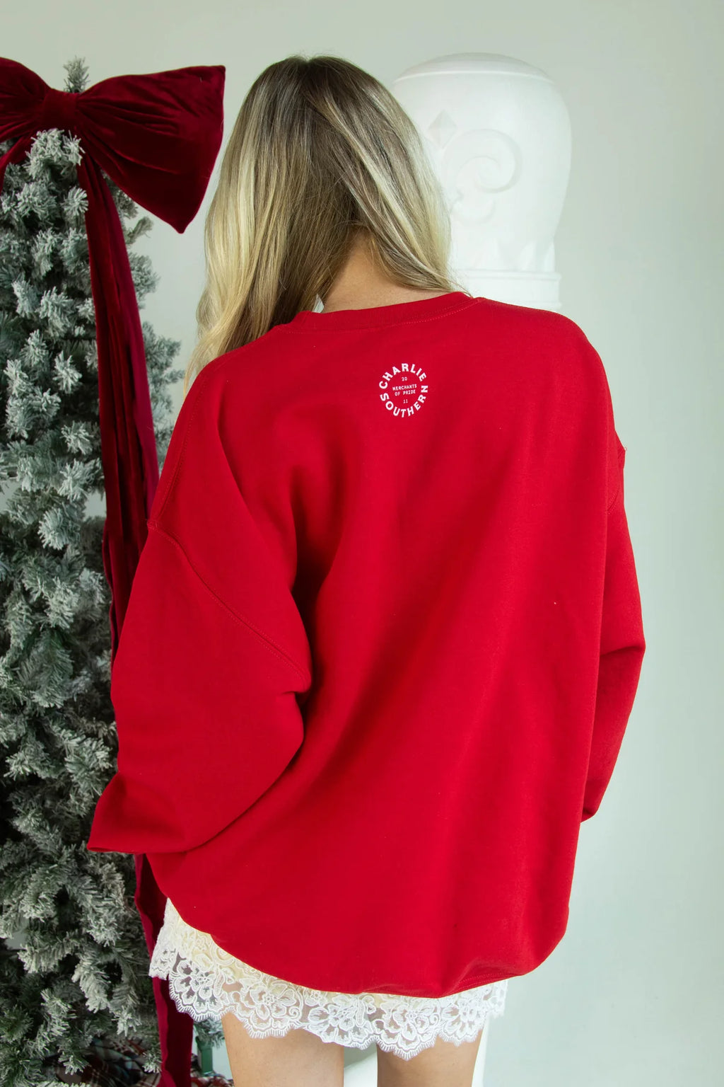 Jolly sweatshirt | Charlie southern | shop now | tullyhaize