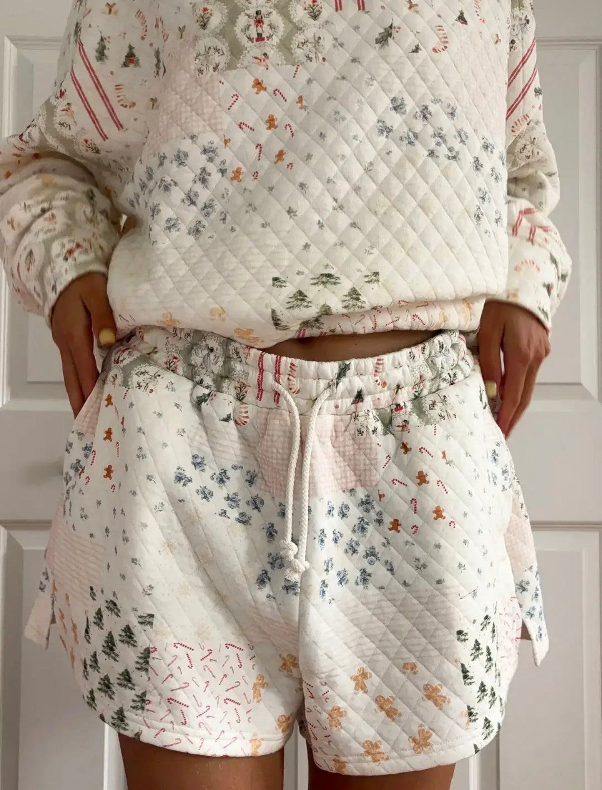 Christmas holiday quilted shorts | sunkissed coconut | shop now | tullyhaize