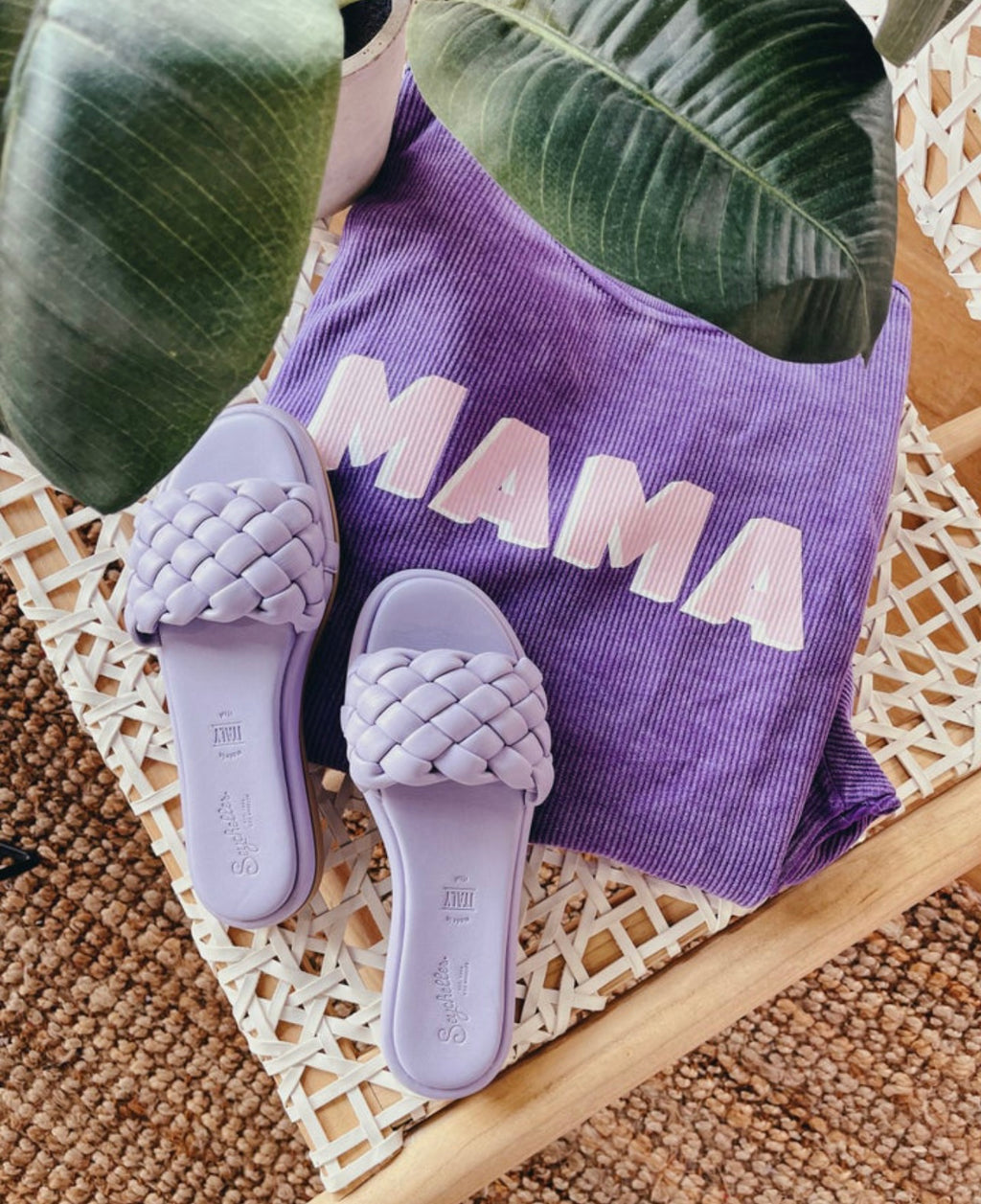 Tullyhaize | Mama sweatshirt | shop now