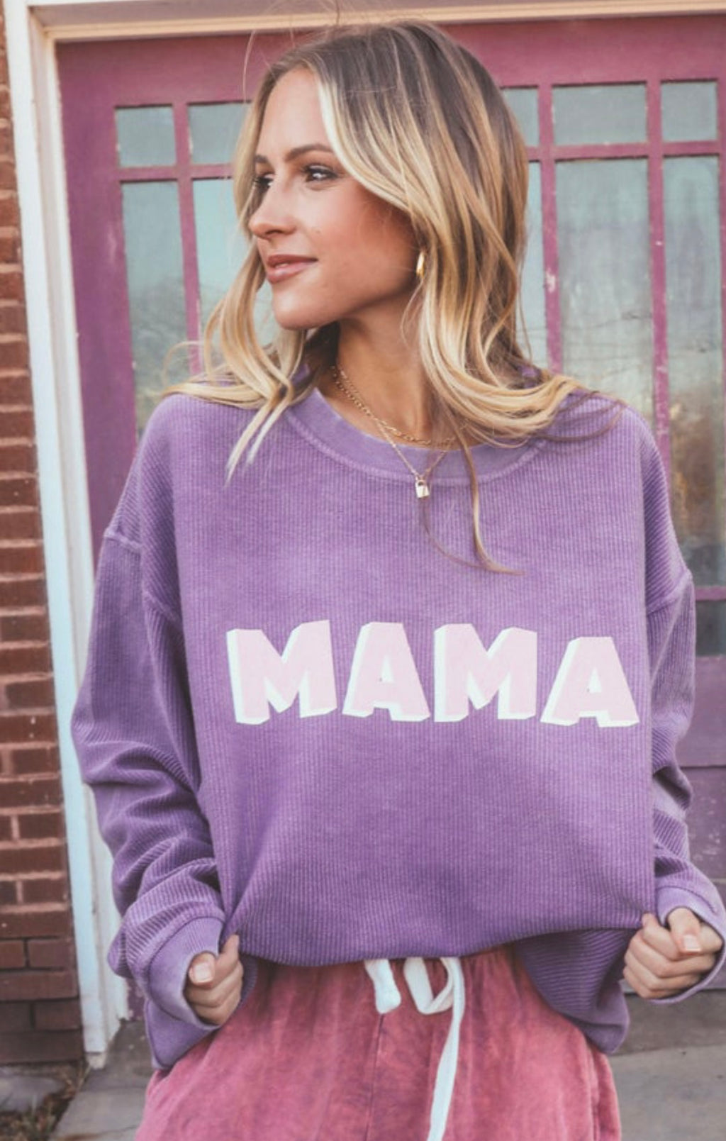 Tullyhaize | Mama sweatshirt | shop now